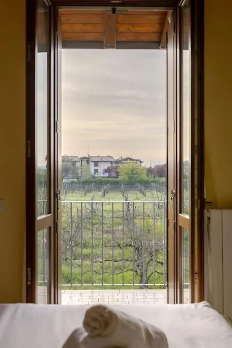 Elegance Apartment Ancient Rovere Sirmione 0*,  Italy